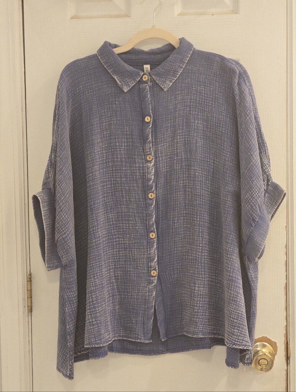 Zenana NWOT Womens Button Down Top S/M